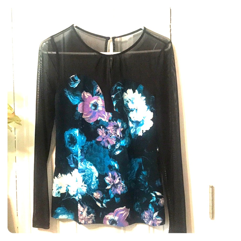 Long sleeved floral guess blouse